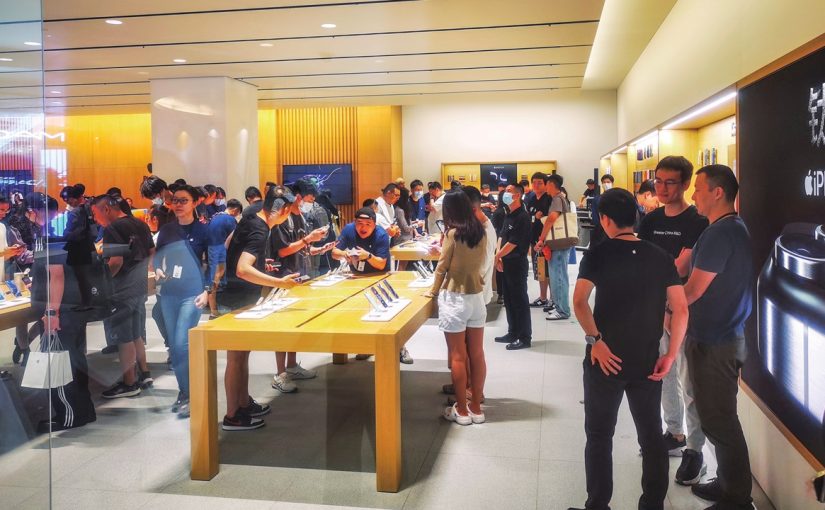 Apple iPhone’s shipments plunging 33% in February in China due to stiff competition