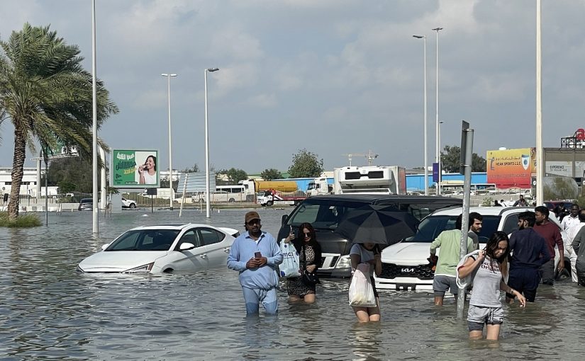 Clean up begins after at least one dead in heavy UAE rain, floods